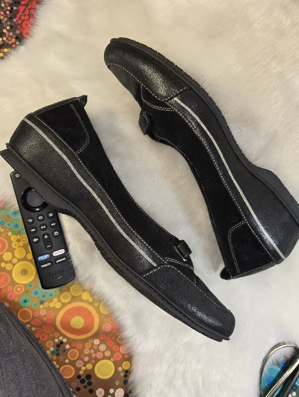 VS . comfortable black